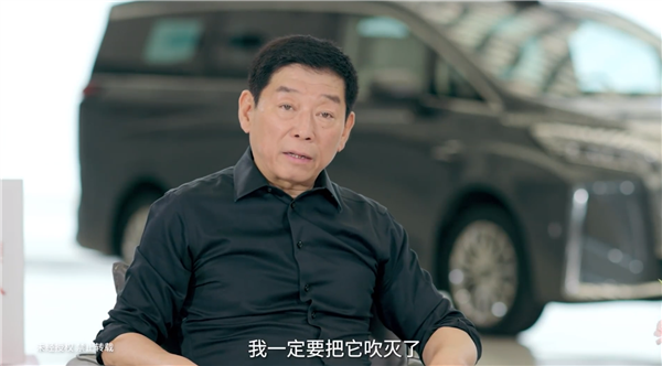 比亚迪李云飞连发两条微博：狗可以咬人但人不能咬狗 